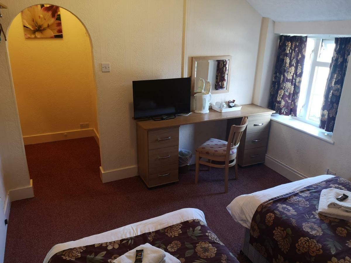 Ferns Hotel/Palms Leisure Carnaby Bagian luar foto